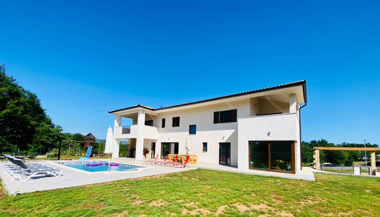 Villa Fluggi Near Labin Santalezi Extérieur photo