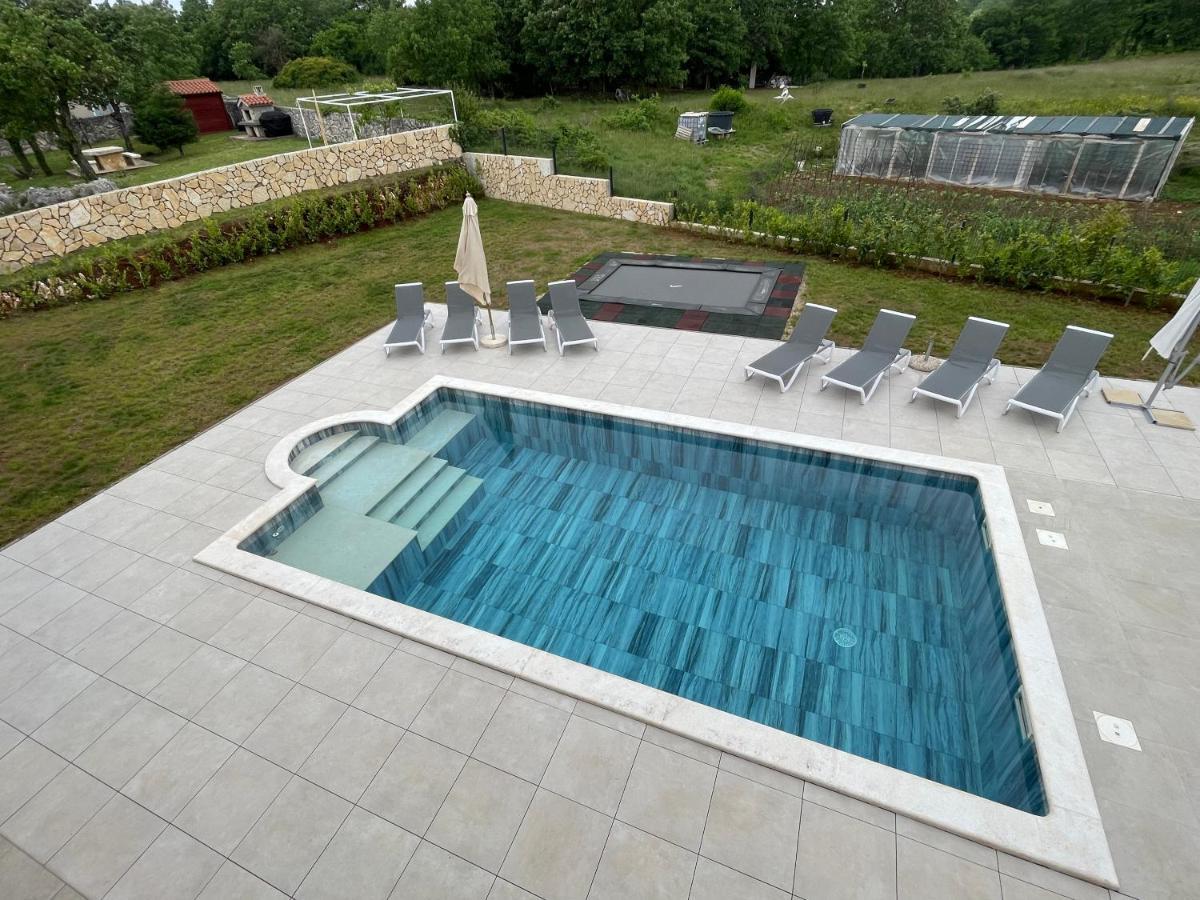 Villa Fluggi Near Labin Santalezi Extérieur photo